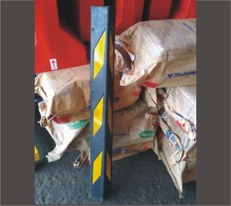 1 Mtr 14MM L Rubber Column Guard