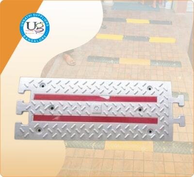 road-hump-75mm-arrow